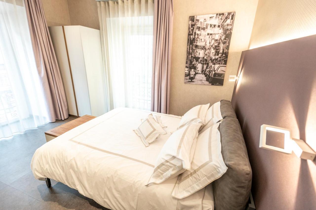 B&B Il Divino Naples Exterior photo